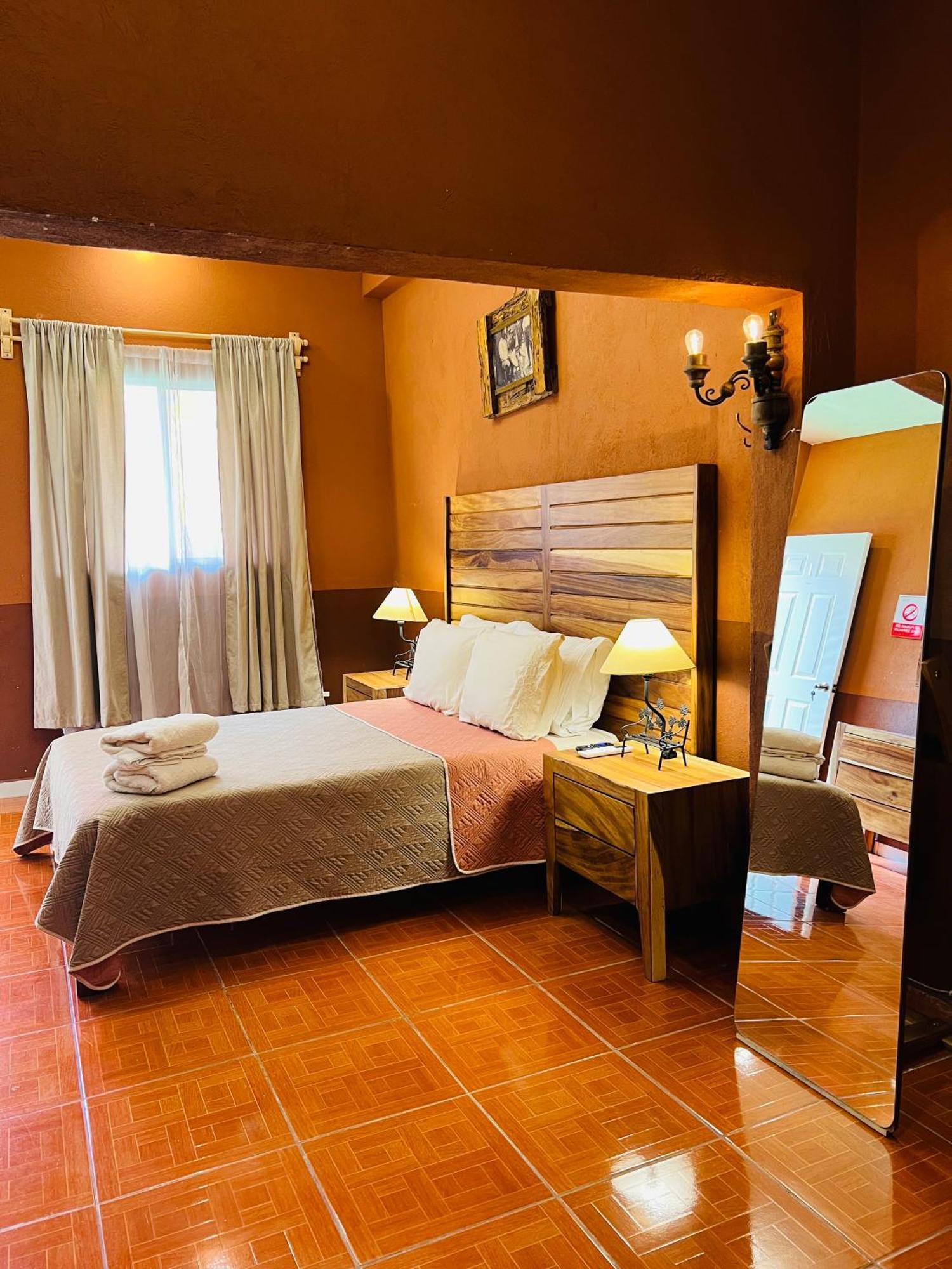 Hosteria Casa Marquez León Kültér fotó