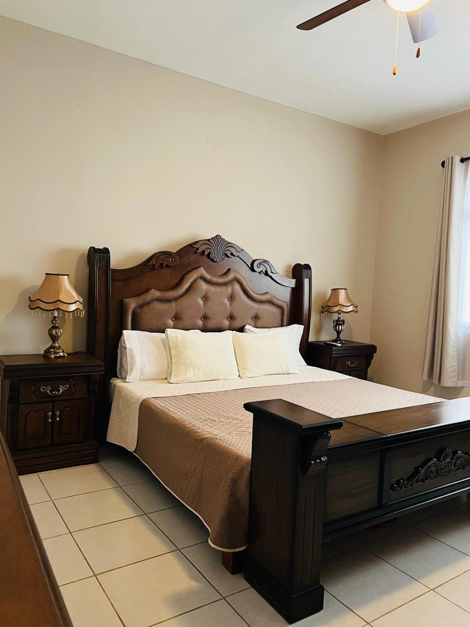 Hosteria Casa Marquez León Kültér fotó