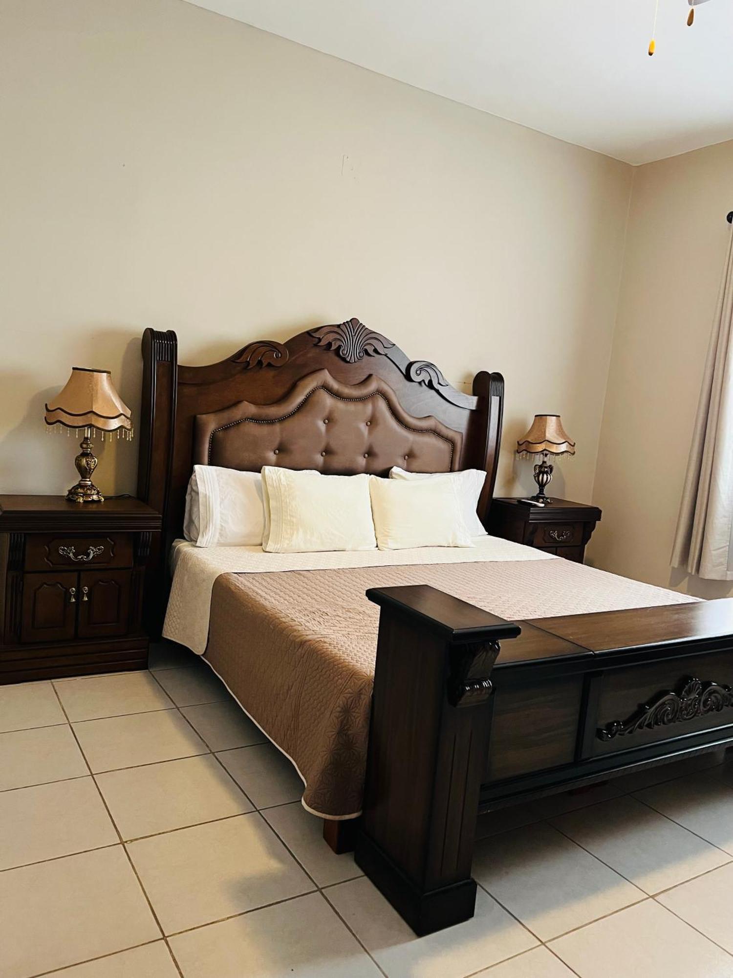 Hosteria Casa Marquez León Kültér fotó